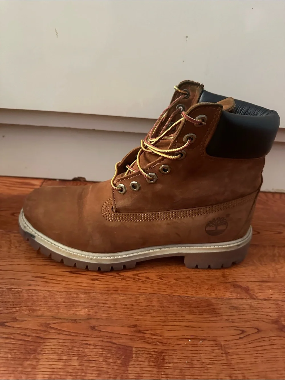 Timberland Men’s Brown Nubuck Lace-Up Work Boots with Black Collar